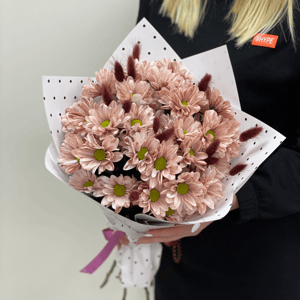 Blumenstrauß 'Bouquet of Shrub Chrysanthemums and Lagurus'