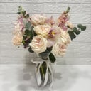 Bouquet 'Whispers of Serenity Vase'