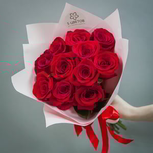 Bouquet of 11 red roses