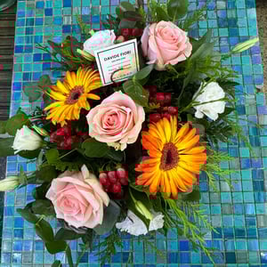 Flower basket 'Sei il mio sole'