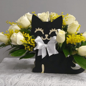 Blumenarrangement 'March kitten'