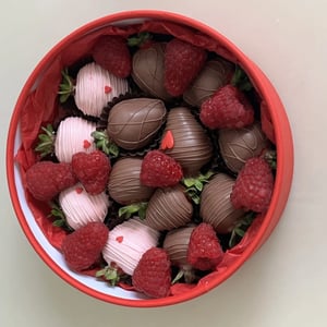 Schokoladenüberzogene Erdbeeren « Sommerduft »