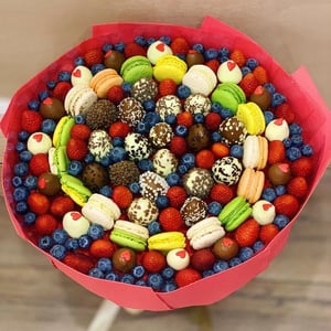 Erdbeerstrauß "Beerenvergnügen"