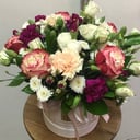 Hat box with flowers 'Gelasia'