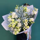 Blumenstrauß 'Mischung aus Lisianthus und Schleierkraut'