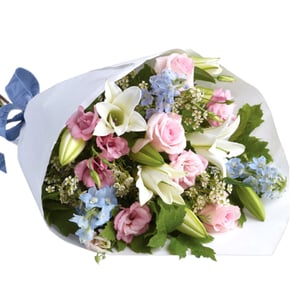 Wowee Bouquet With Pastel Flowers