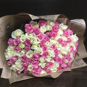 Bouquet '101 Pink and White Roses 50 cm'