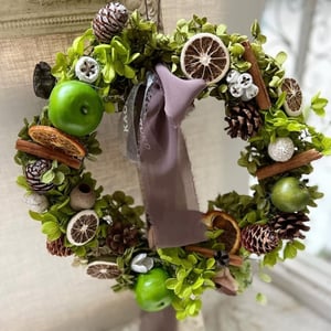 Arrangement 'Christmas Wreaths'