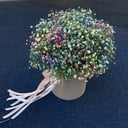 Hat box with flowers 'Iridescent gypsophila hatbox'