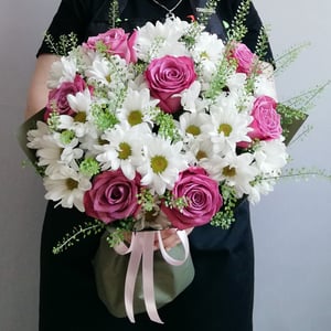 Blumenstrauß 'Rose in chrysanthemum 2'