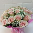 Hat box with flowers 'The Angel's Kiss'