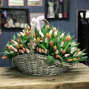 Flower basket 'Maximum emotions'