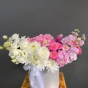 Hat box with flowers 'The Fabulous Ball'