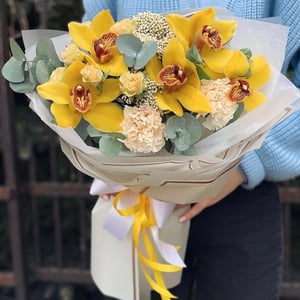 Bouquet of solar orchids