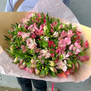 Blumenstrauß Alstroemeria