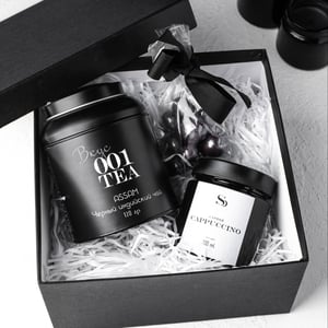 Gift set of tea, sweets and aroma candles