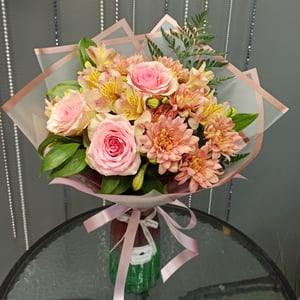 Blumenstrauß 'Cream caramel'