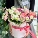 Zarte Blumenkomposition