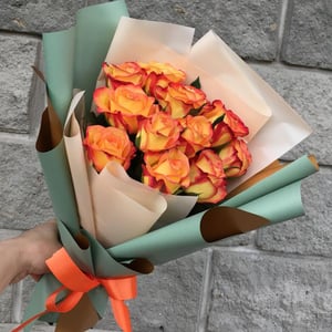 Bouquet of 11 orange Kenyan roses