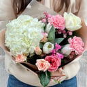 Blumenstrauß 'Bouquet with white hydrangea'
