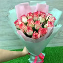 15 pink roses