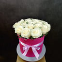 Rosas en la Caja del sombrero"cuento Blanco"