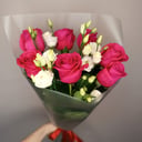 Bouquet 'Bright roses and eustoma'