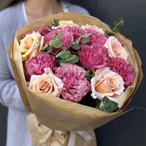 Bouquet of peony French roses