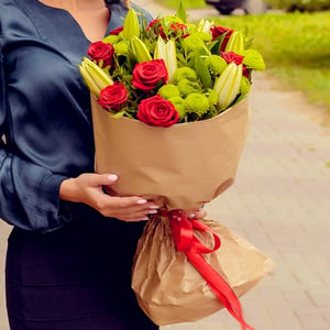 Bouquet 'Deluxe: Lilies and Red Roses'