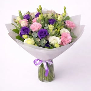 Bouquet of 17 lisianthus