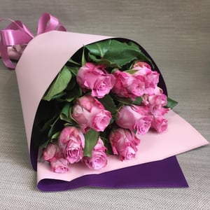 Bouquet of 11 Kenyan roses