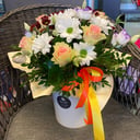 Hat box with flowers 'All my thoughts about you'