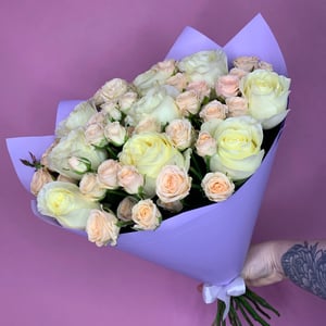 Luxurious spray-rose bouquet