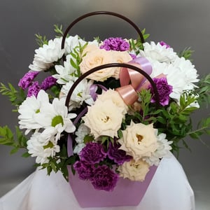 Handtasche mit Blumen