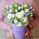 Hat box with flowers 'You are my Everything'