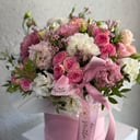 Hat box with flowers 'Mila mix rose box'