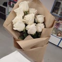 Blumenstrauß 'Bouquet of 9 white roses in craft paper'