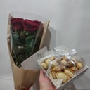 Red roses and sweet nuts