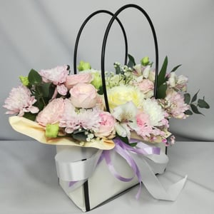Blumenbox 'Pfingstrosen Rosen in einer Tasche'