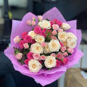 Bouquet of spray roses 2