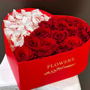 Red roses and Raffaello "Heart"