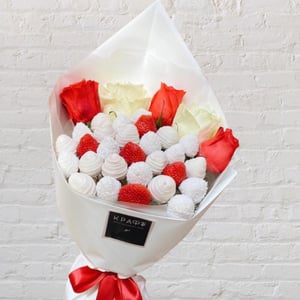Bouquet of strawberries in chocolate "Tenderness"