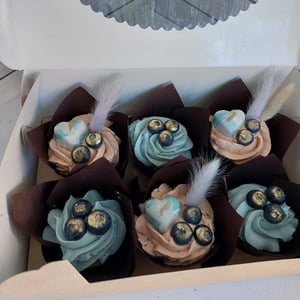 Cupcakes decorados con flores secas