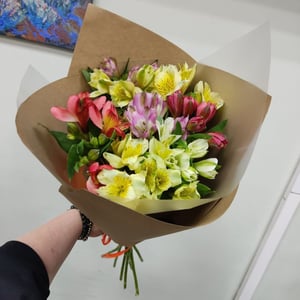 Bouquet of colored alstroemerias 9pcs