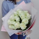 15 white roses
