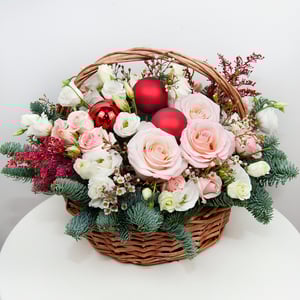 Panier de fleurs 'Rose givrée'