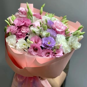 Multicolored lisianthus bouquet