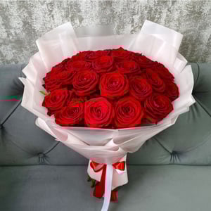 Bouquet of red roses 19 pcs
