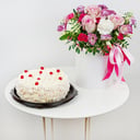 
The "Goddess" composition with a cake