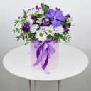 Flower romance: Hat box with Spray Chrysanthemums